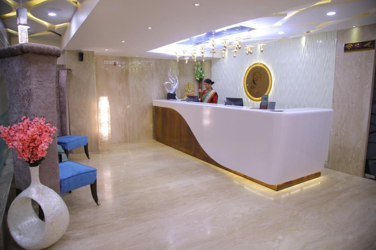 Olive Tree Hotel Виджаявада Экстерьер фото