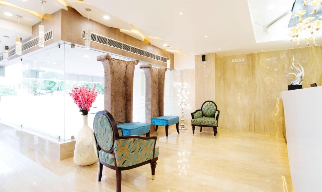 Olive Tree Hotel Виджаявада Экстерьер фото